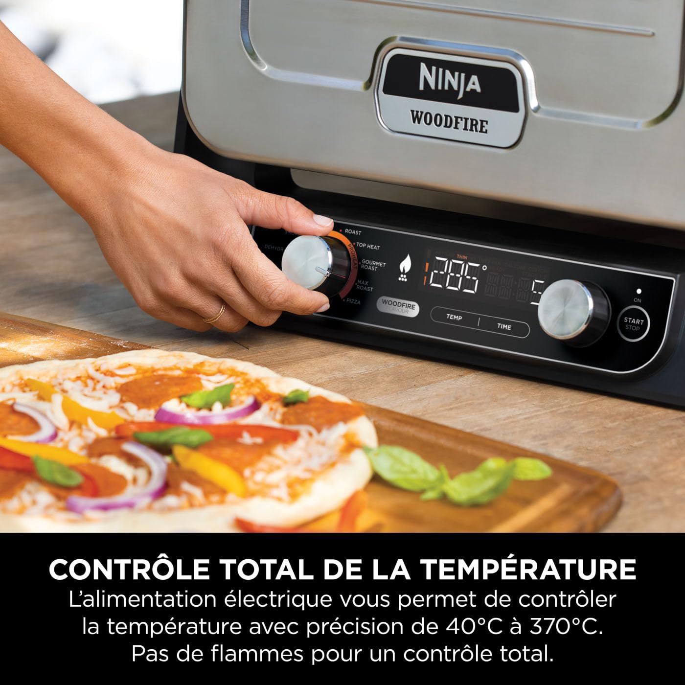 Ninja Woodfire four pizza extérieur électrique 8-en-1, fumoir, grille, orange