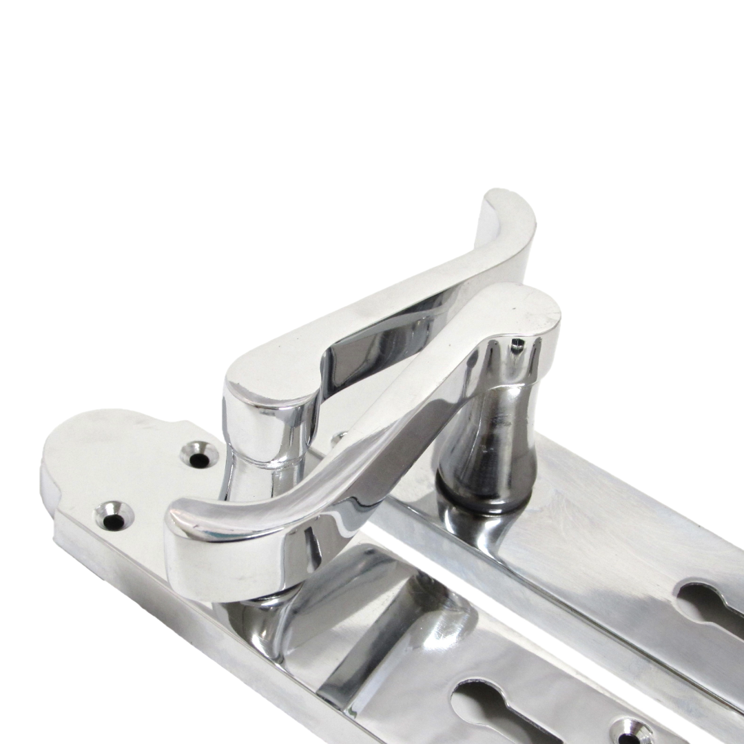 Poignée de porte Epsom à clé et levier de défilement - Pack chrome poli