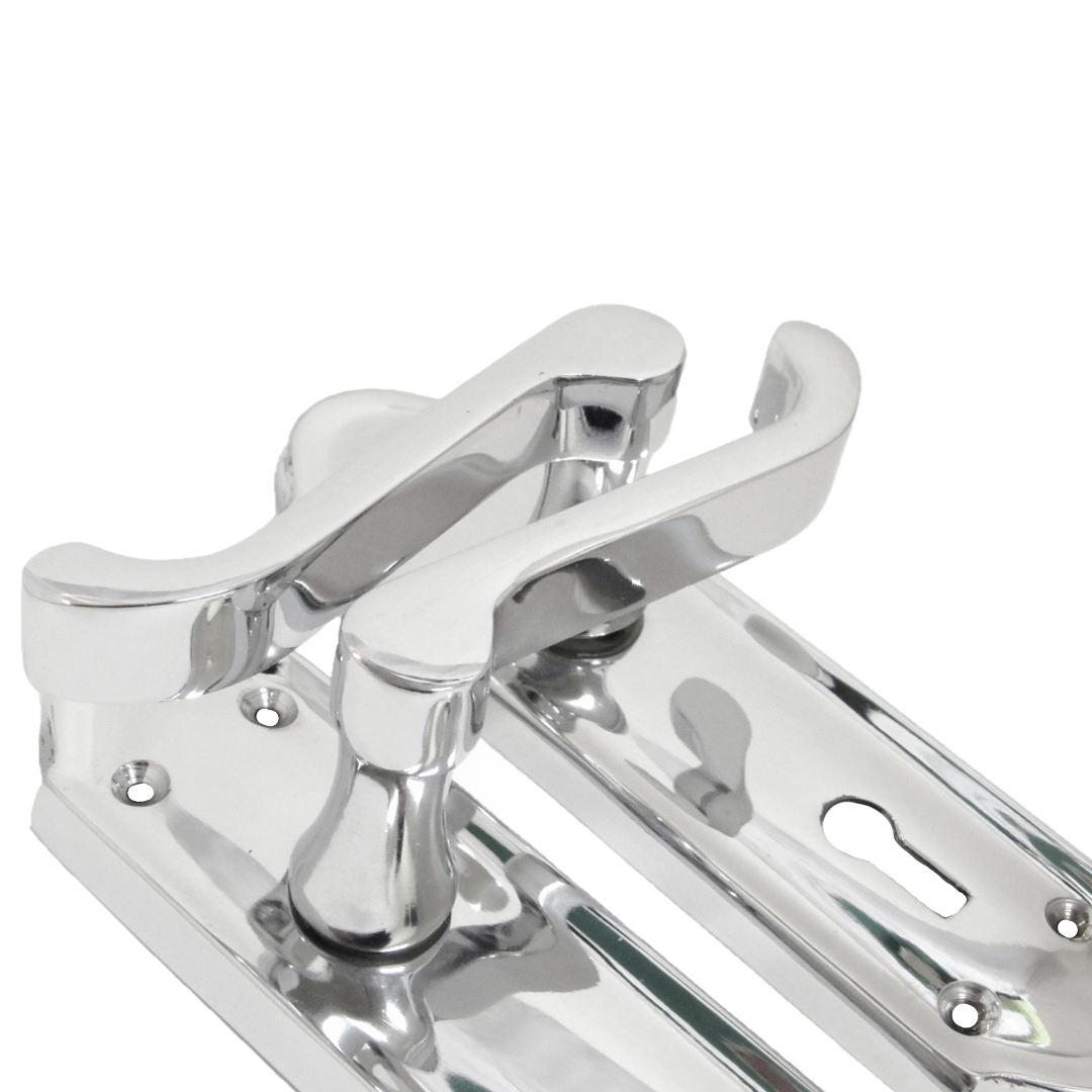 Poignée de porte Ashford avec serrure à clé et levier de défilement - Chrome