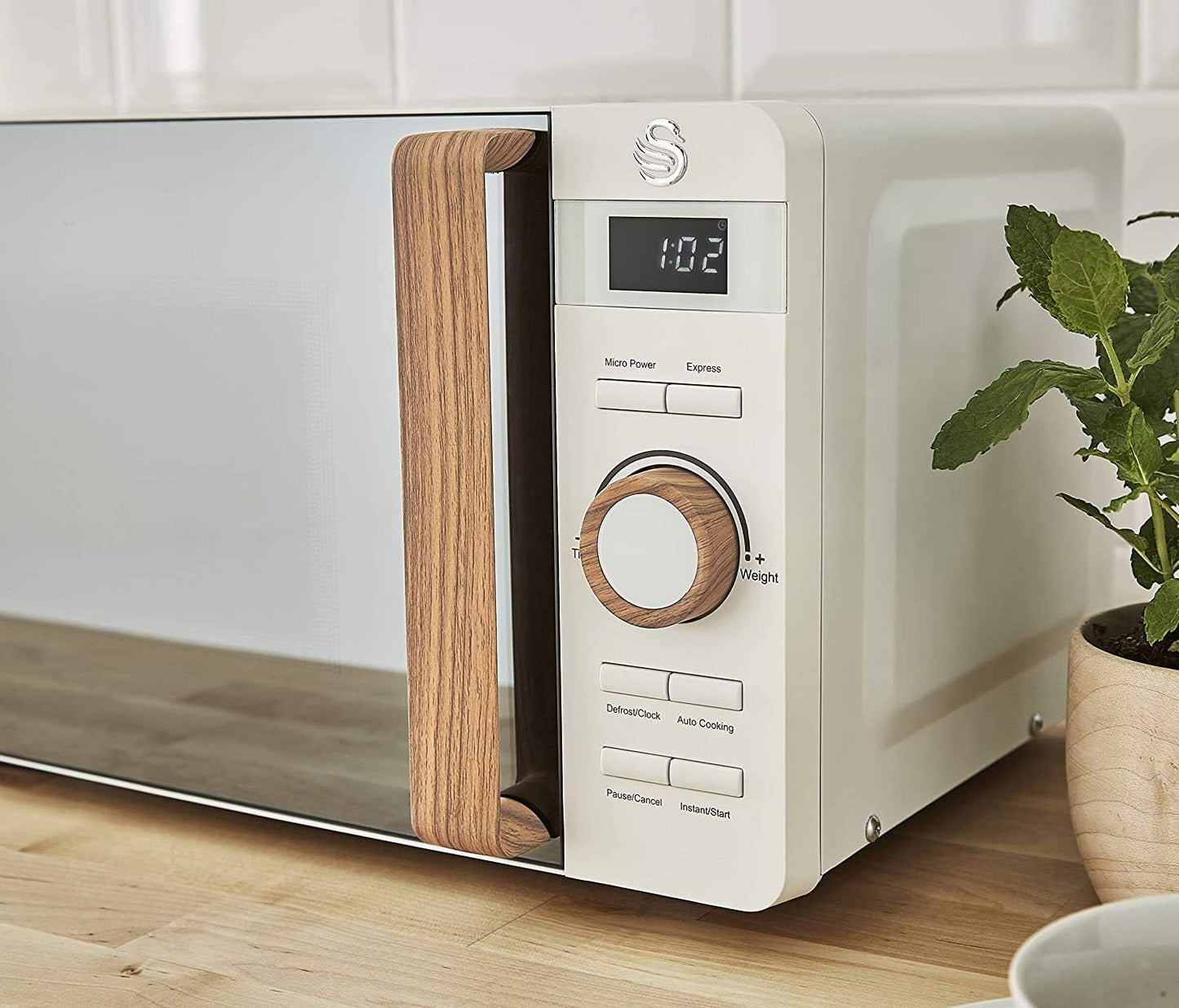 Swan Nordic micro-ondes 20L + bouilloire 1.7L blanche, design bois