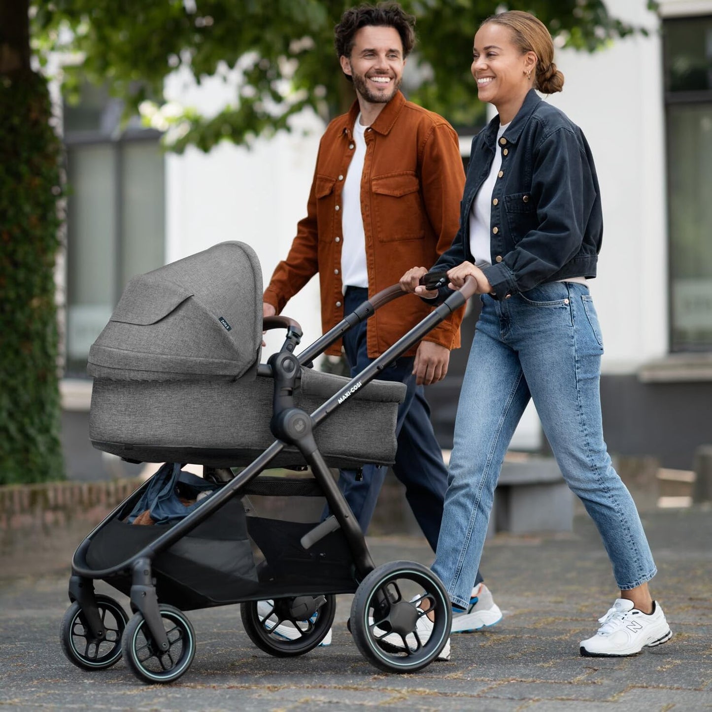 Maxi-Cosi Zelia S poussette 3-en-1 + base ISOFIX FamilyFix, 0–4 ans, gris