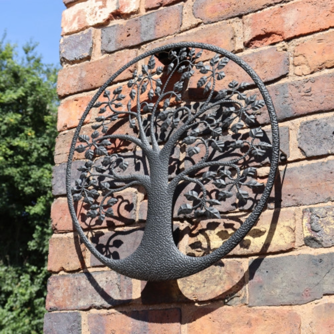 Silhouette d'arbre de vie rétroéclairée à l'énergie solaire - Décoration murale d'extérieur en métal
