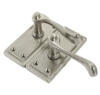 Poignées de porte à levier style géorgien, bord cordé - Satin 110 mm x 50 mm
