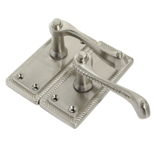 Poignées de porte à levier style géorgien, bord cordé - Satin 110 mm x 50 mm