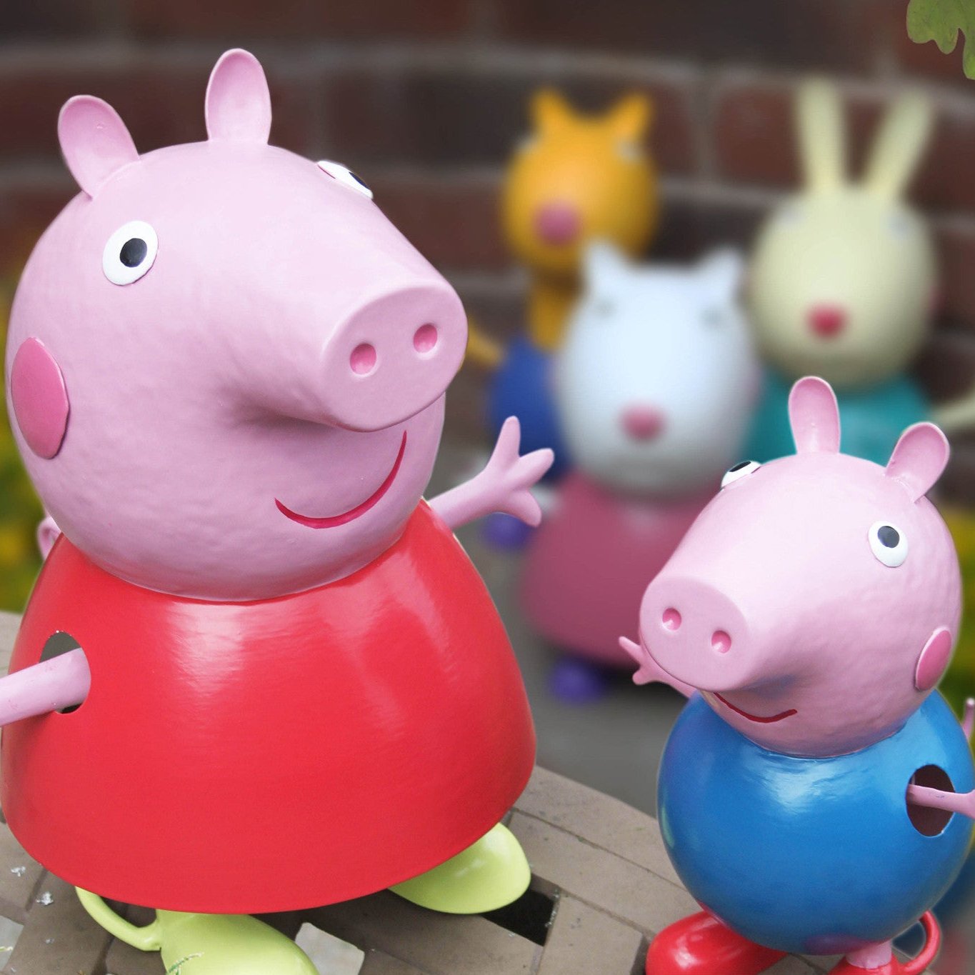Décoration en métal pour intérieur et extérieur Peppa Pig &amp; Friends sous licence officielle pour enfants