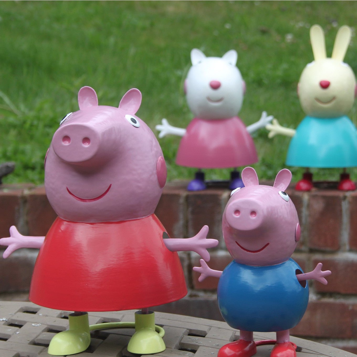 Décoration en métal pour intérieur et extérieur Peppa Pig &amp; Friends sous licence officielle pour enfants