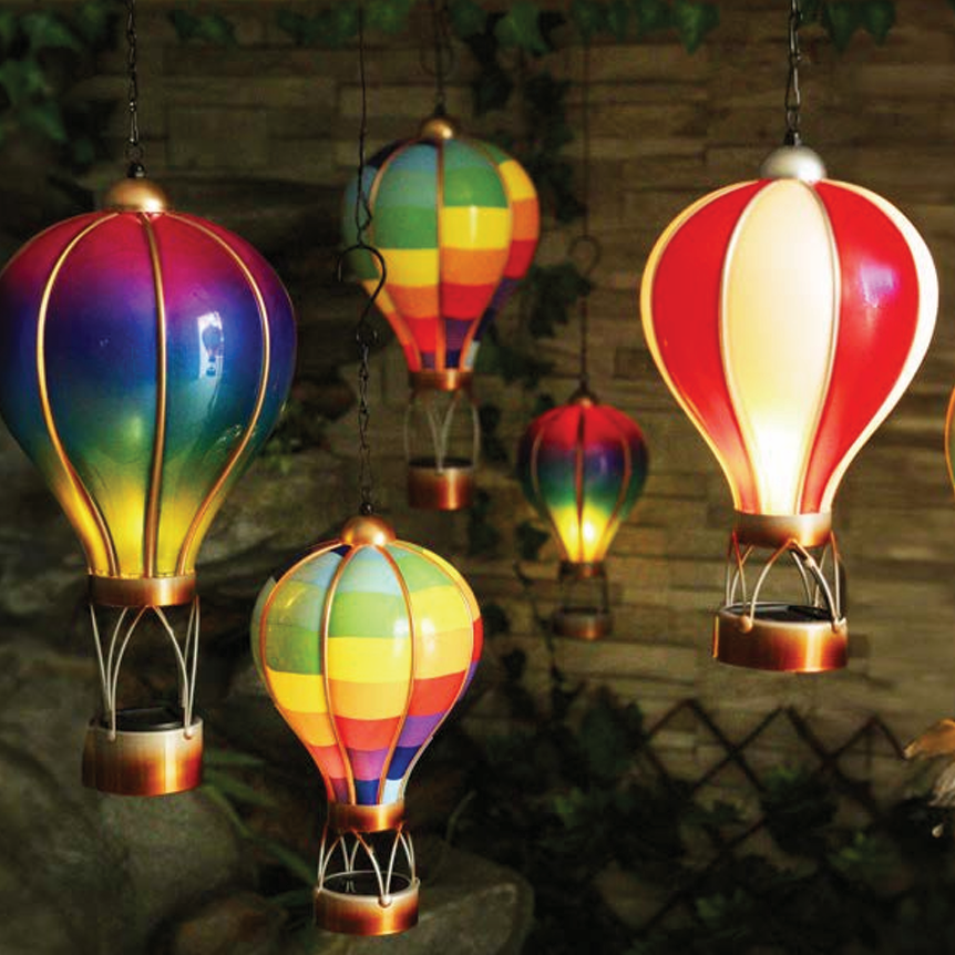 Montgolfière solaire arc-en-ciel – Lampe LED suspendue d'extérieur pour décoration de jardin, terrasse et porche