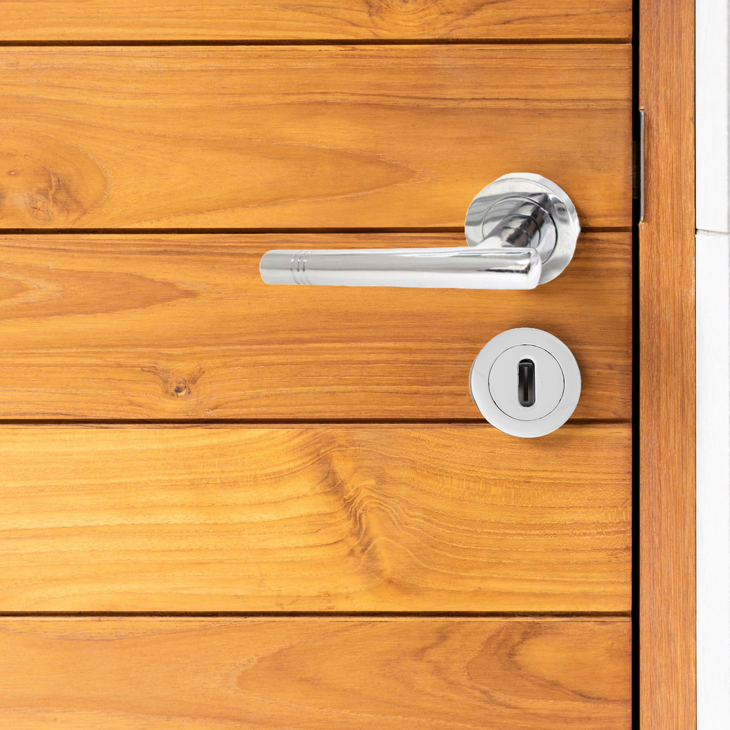 Poignées de porte Cossima en T, levier droit, écusson et serrure à clé - Chrome 125 mm