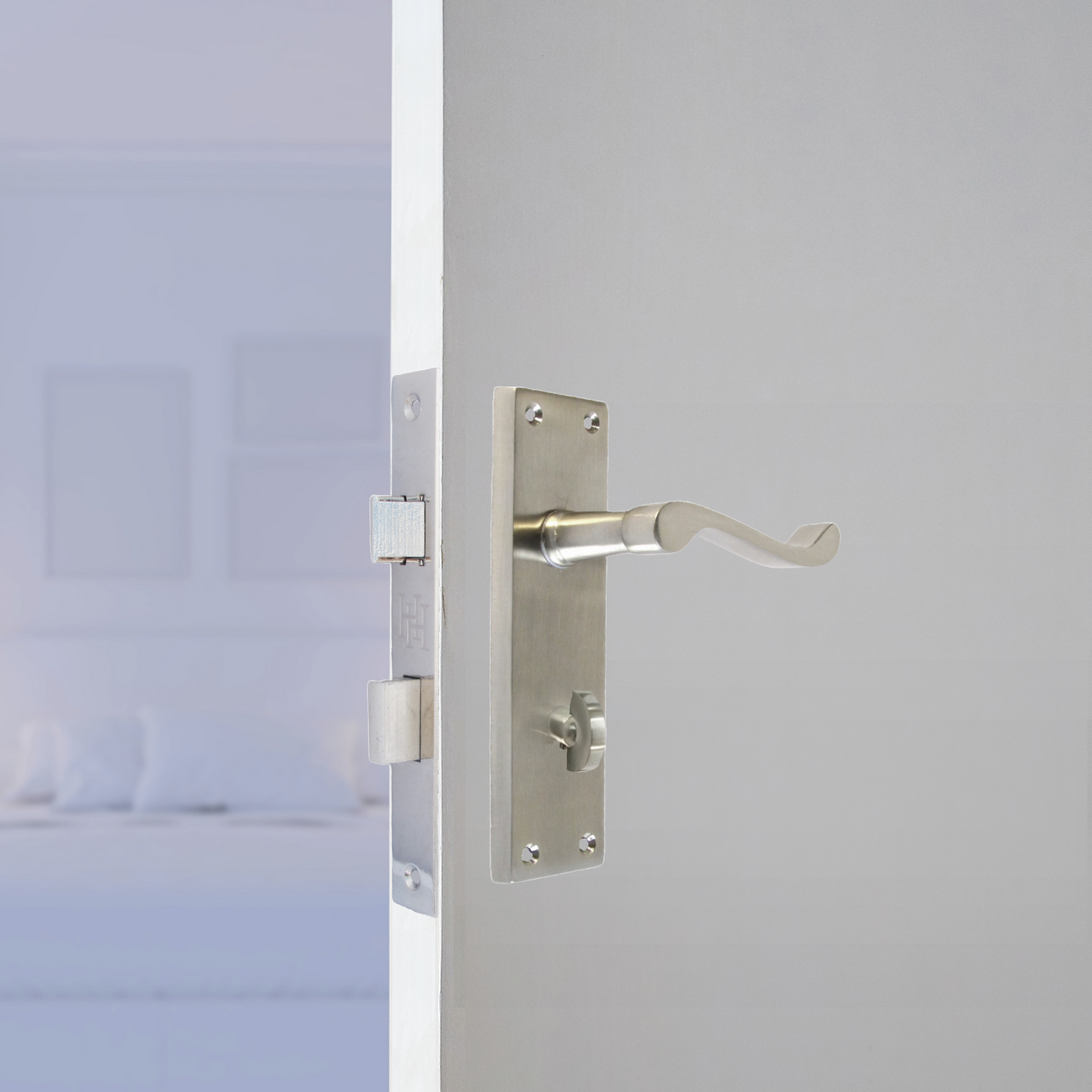 Poignées de porte de style victorien avec levier à volutes et serrure de salle de bain - Satin 150 x 40 mm