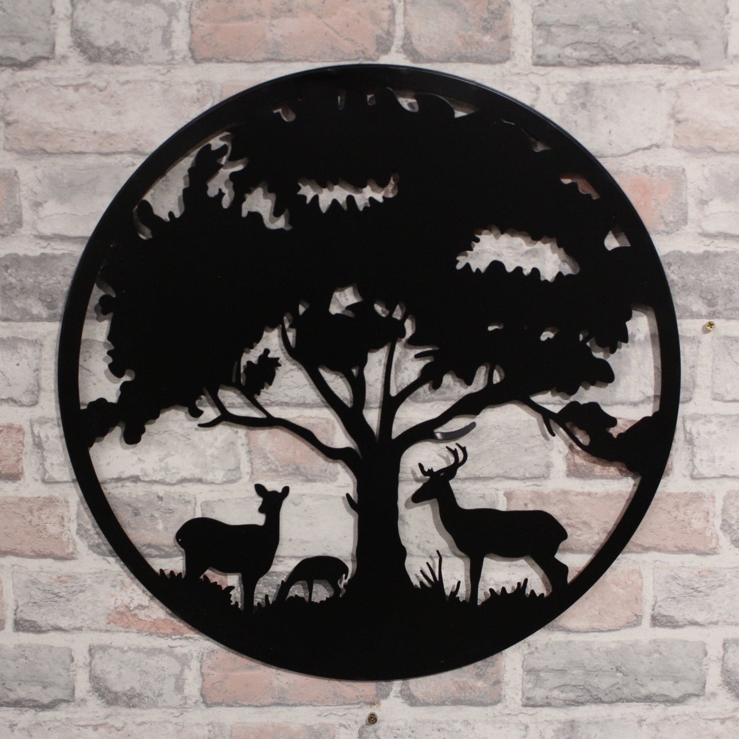 Décoration murale ronde en métal représentant une famille de cerfs – Bronze noir
