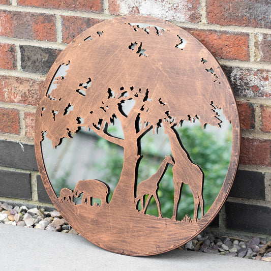 Miroir rond en métal représentant une silhouette de la faune africaine